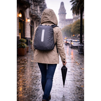 Funda Protectora Impermeable Para Mochila 35lts Reflectante Gris Liso