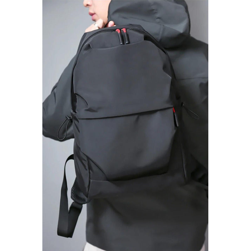 Mochila Escolar Facultad Liceal Impermeable Viaje Lisa Urban Negro Liso