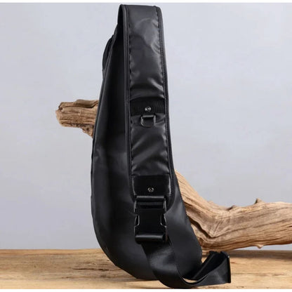 Mochila Cruzada Eco Cuero Impermeable Bandolera Pecho 1 Tira Negro Liso